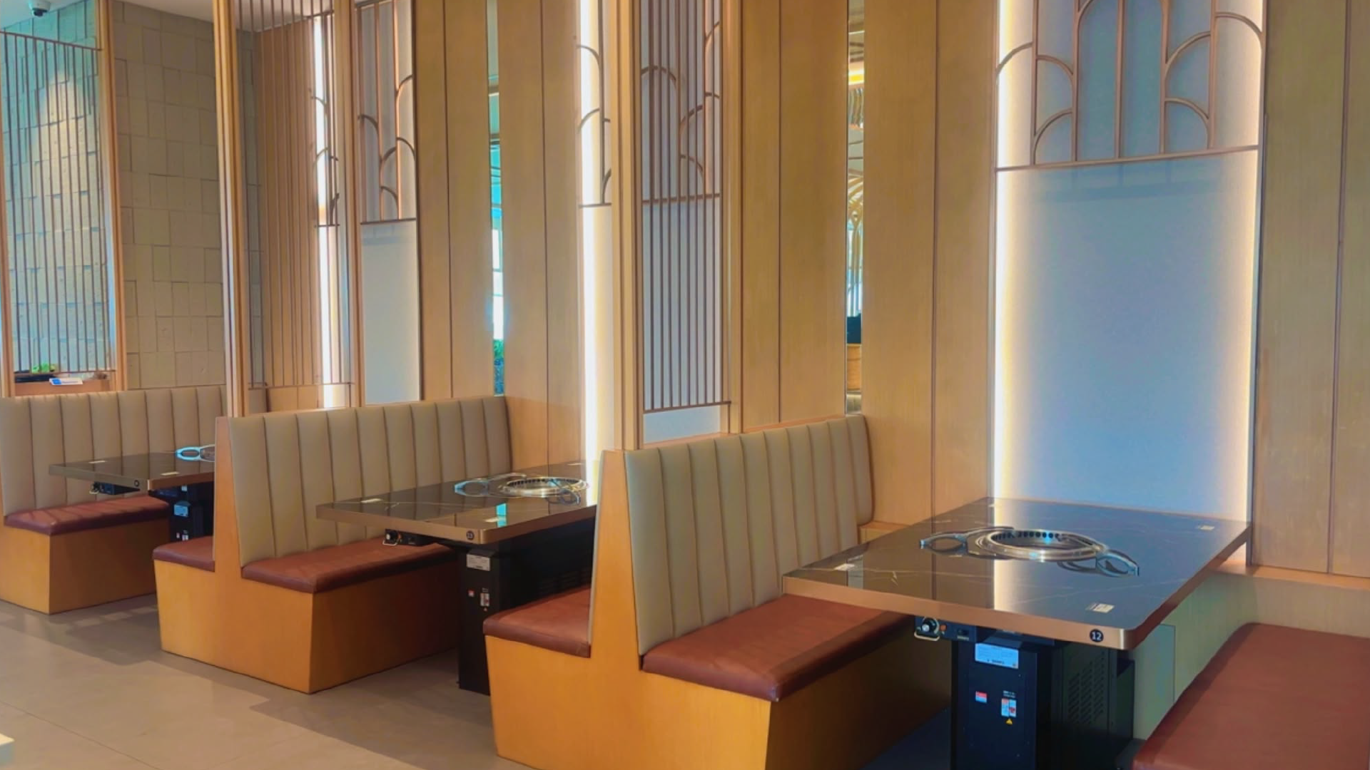 yakiniku-shiok-interior-main-dining-space